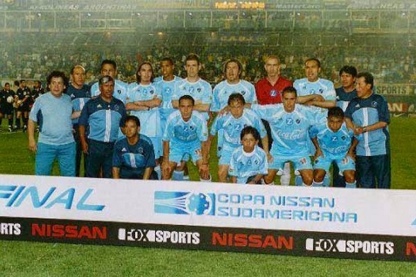 Боливар (Боливия) - финалист Южноамериканского Кубка 2004 года